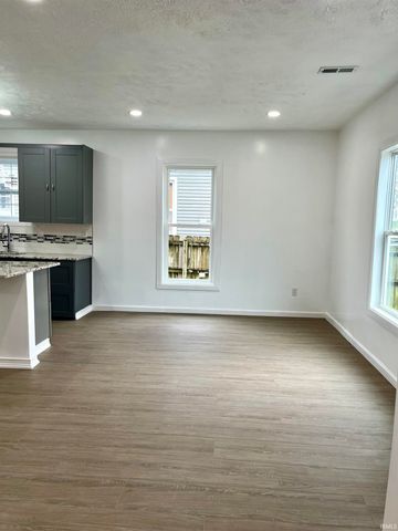 915 Clay Street, Huntingburg, IN 47542