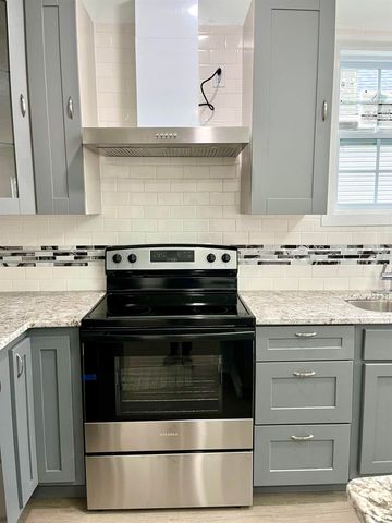 915 Clay Street, Huntingburg, IN 47542