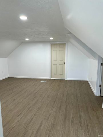 915 Clay Street, Huntingburg, IN 47542