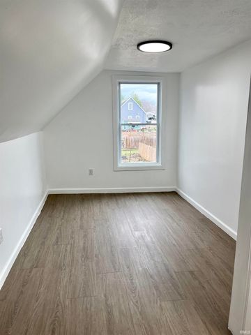 915 Clay Street, Huntingburg, IN 47542