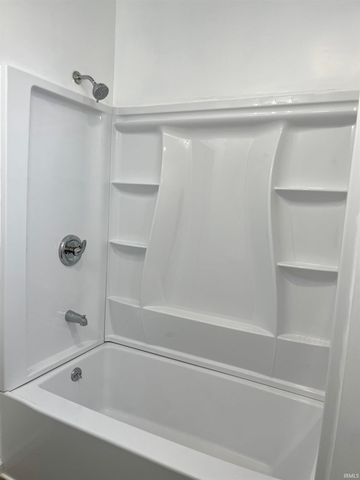 915 Clay Street, Huntingburg, IN 47542