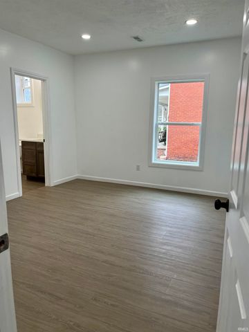 915 Clay Street, Huntingburg, IN 47542