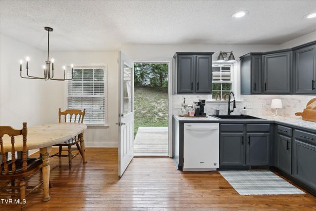 134 Yarrow Drive, Bluff City, TN 37618