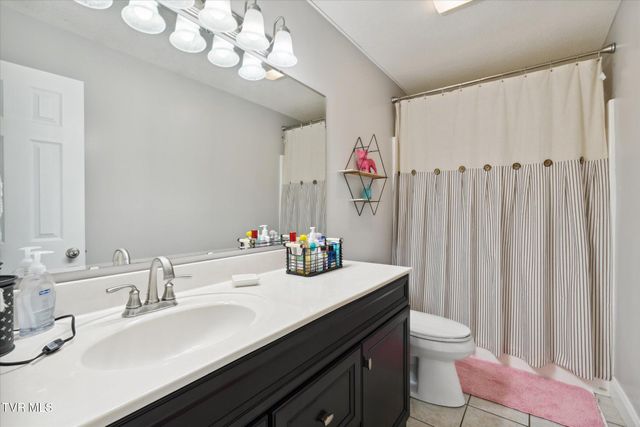 134 Yarrow Drive, Bluff City, TN 37618