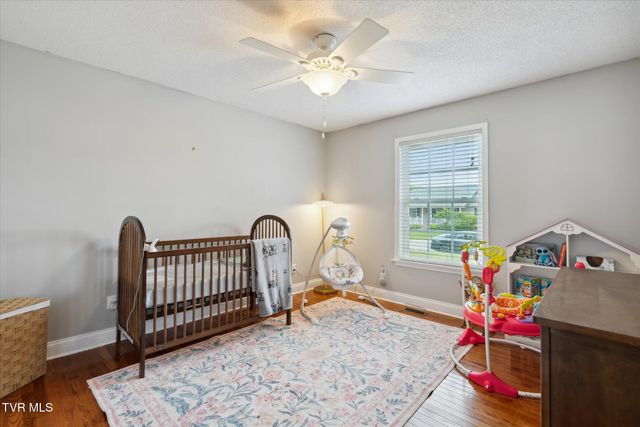 134 Yarrow Drive, Bluff City, TN 37618