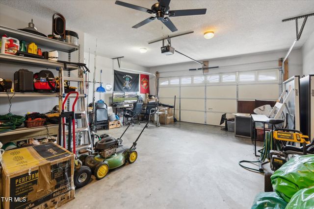 134 Yarrow Drive, Bluff City, TN 37618