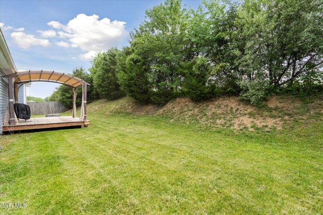134 Yarrow Drive, Bluff City, TN 37618
