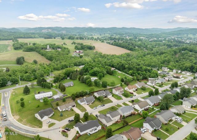 134 Yarrow Drive, Bluff City, TN 37618
