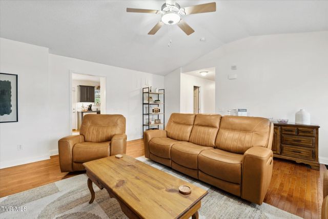 134 Yarrow Drive, Bluff City, TN 37618