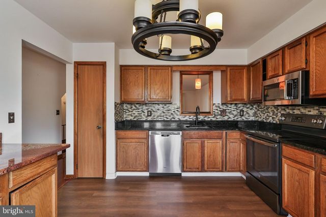 2559 MADISON AVE, Bethlehem, PA 18017