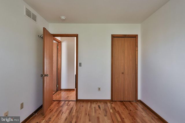 2559 MADISON AVE, Bethlehem, PA 18017