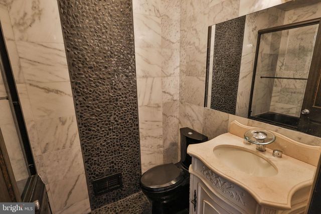 2559 MADISON AVE, Bethlehem, PA 18017