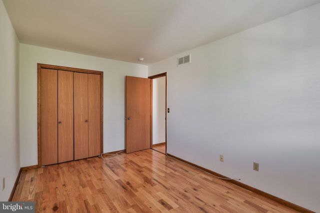 2559 MADISON AVE, Bethlehem, PA 18017