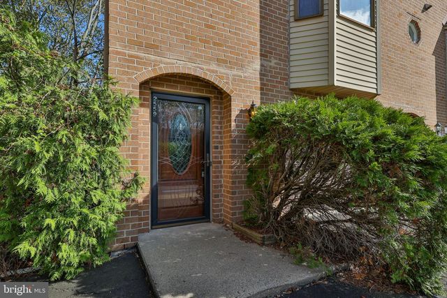 2559 MADISON AVE, Bethlehem, PA 18017