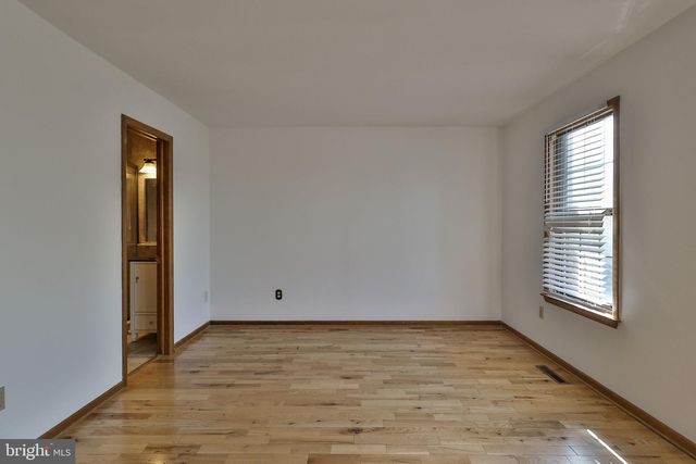 2559 MADISON AVE, Bethlehem, PA 18017