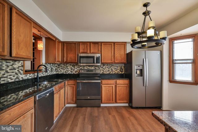 2559 MADISON AVE, Bethlehem, PA 18017