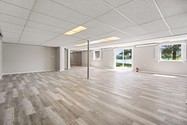 2720 N Bayview Lane, Mchenry, IL 60051