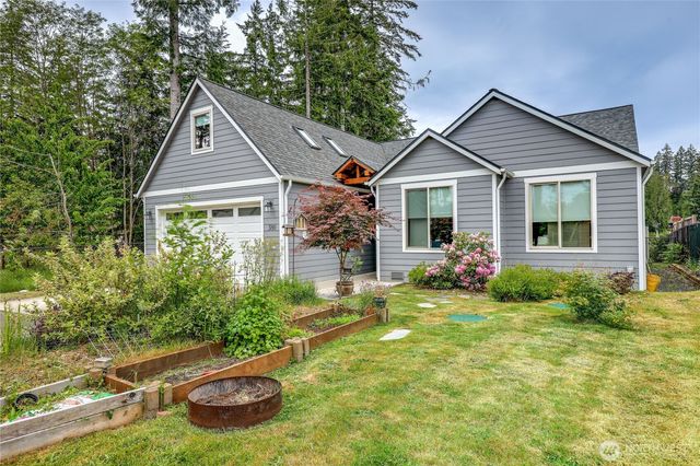 380 E Benson Lake Road, Grapeview, WA 98546