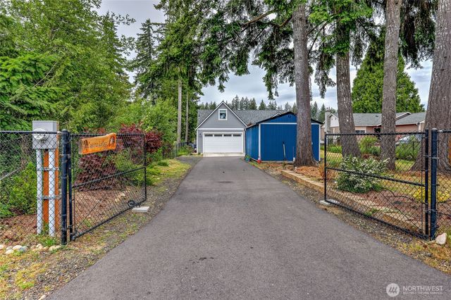 380 E Benson Lake Road, Grapeview, WA 98546