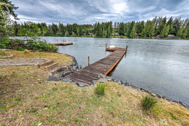 380 E Benson Lake Road, Grapeview, WA 98546