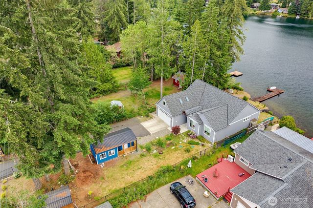 380 E Benson Lake Road, Grapeview, WA 98546