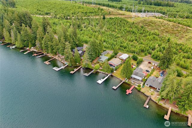 380 E Benson Lake Road, Grapeview, WA 98546