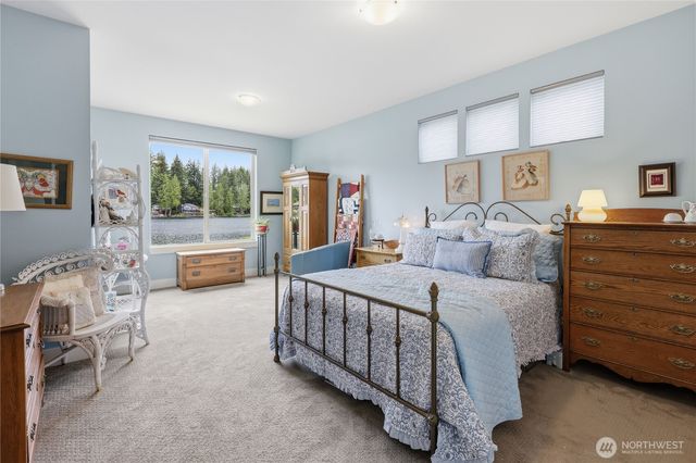 380 E Benson Lake Road, Grapeview, WA 98546