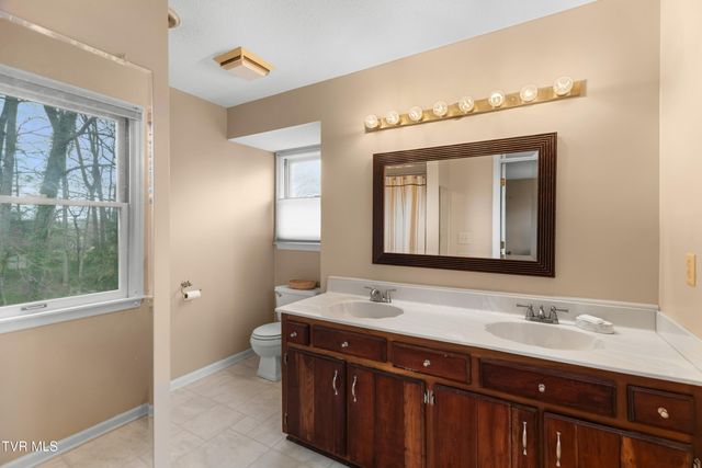 1204 Rambling Court, Greeneville, TN 37743