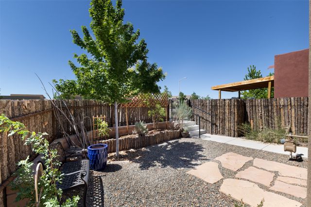 7151 Plaza Central, Santa Fe, NM 87507