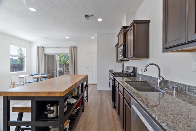 7151 Plaza Central, Santa Fe, NM 87507