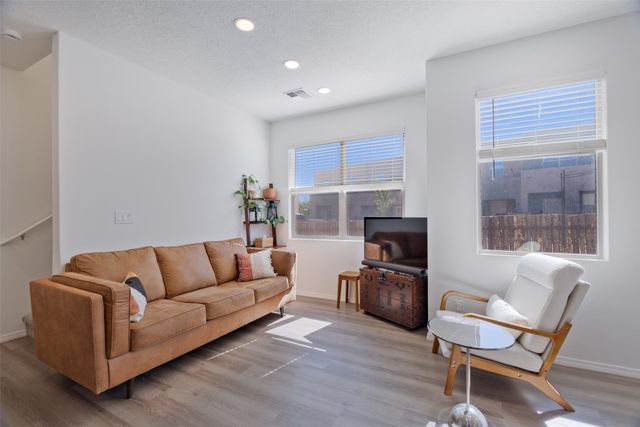 7151 Plaza Central, Santa Fe, NM 87507