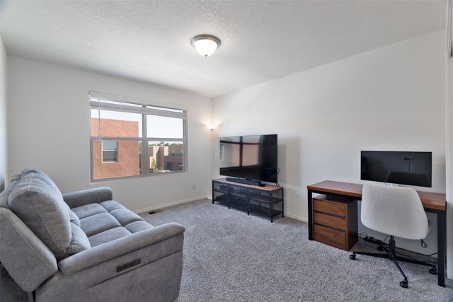 7151 Plaza Central, Santa Fe, NM 87507