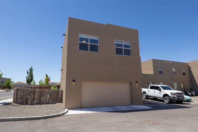 7151 Plaza Central, Santa Fe, NM 87507