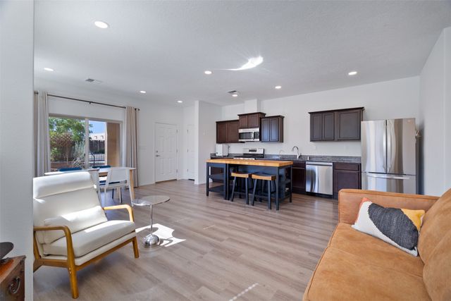 7151 Plaza Central, Santa Fe, NM 87507