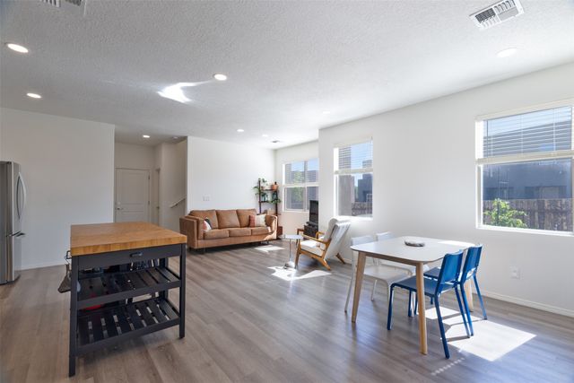 7151 Plaza Central, Santa Fe, NM 87507