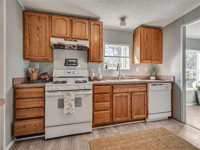 10000 S Peebly Road, Newalla, OK 74857