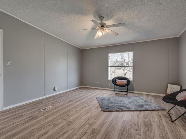 10000 S Peebly Road, Newalla, OK 74857