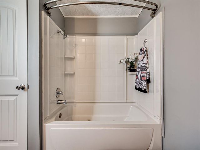 10000 S Peebly Road, Newalla, OK 74857