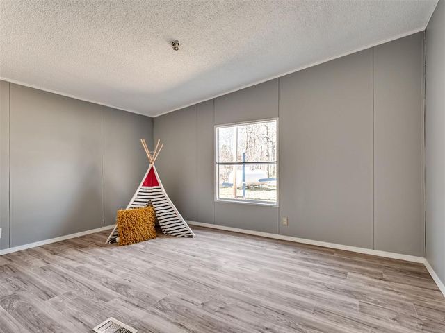 10000 S Peebly Road, Newalla, OK 74857