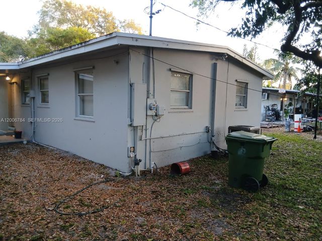 948 NW 14th Ct, Fort Lauderdale, FL 33311