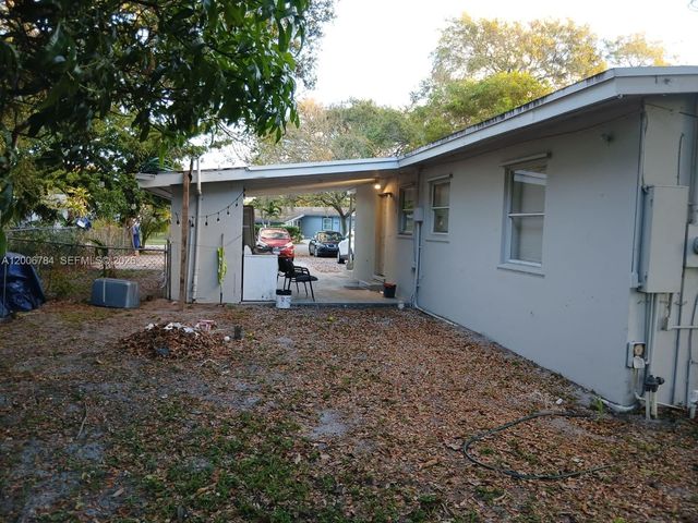 948 NW 14th Ct, Fort Lauderdale, FL 33311