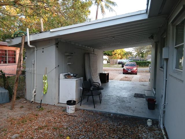 948 NW 14th Ct, Fort Lauderdale, FL 33311