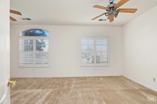 10807 Alexander Falls Avenue, Bakersfield, CA 93312