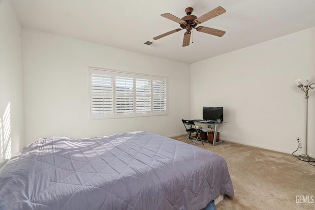 10807 Alexander Falls Avenue, Bakersfield, CA 93312