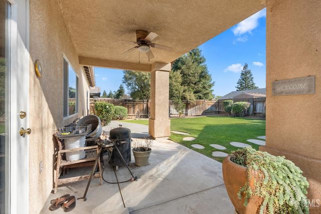 10807 Alexander Falls Avenue, Bakersfield, CA 93312