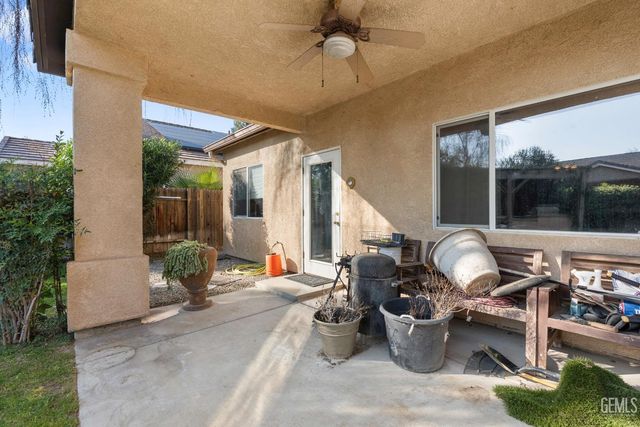 10807 Alexander Falls Avenue, Bakersfield, CA 93312