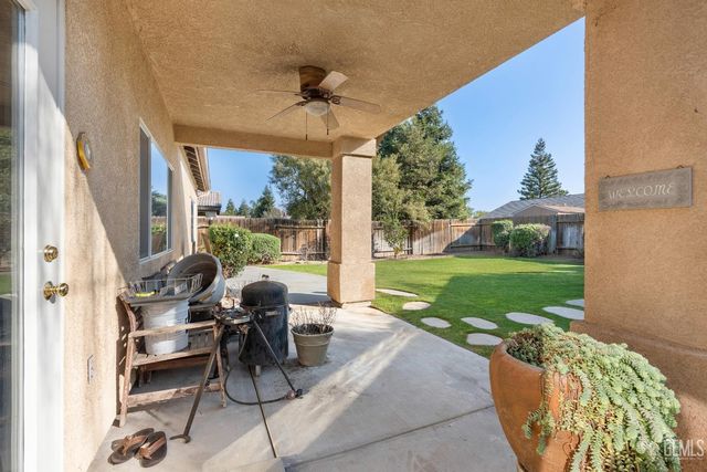 10807 Alexander Falls Avenue, Bakersfield, CA 93312