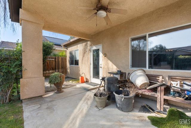 10807 Alexander Falls Avenue, Bakersfield, CA 93312