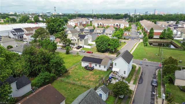 1704 Oakfield AVE, Norfolk, VA 23523
