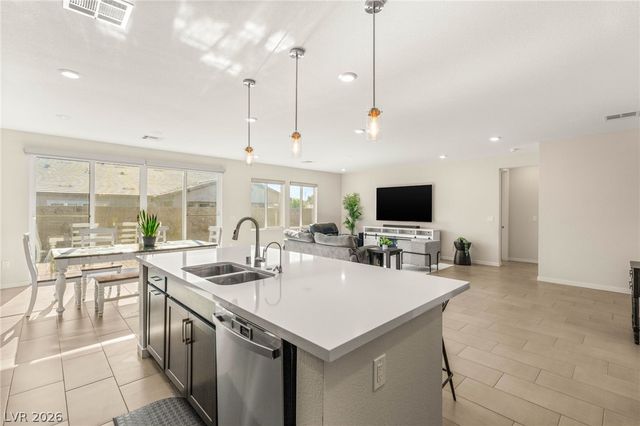 3017 Bounding Home Road, North Las Vegas, NV 89086